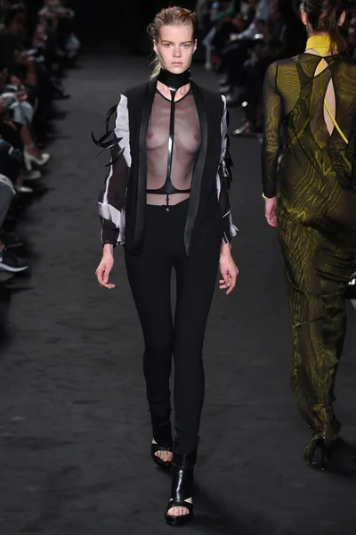 Look 21